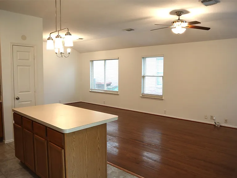 19306 Wading River Dr — Photo 6