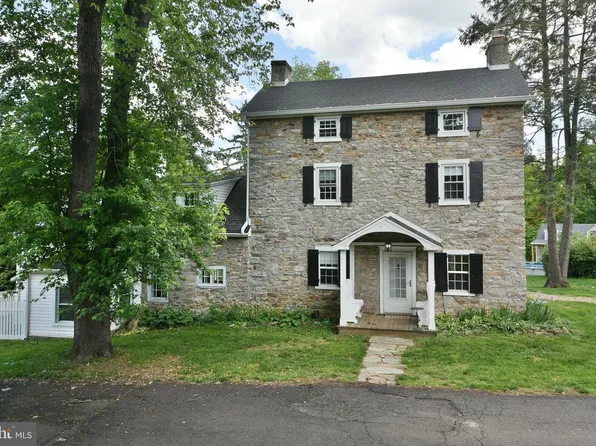 966 Paige Ct, Feasterville Trevose, PA 19053