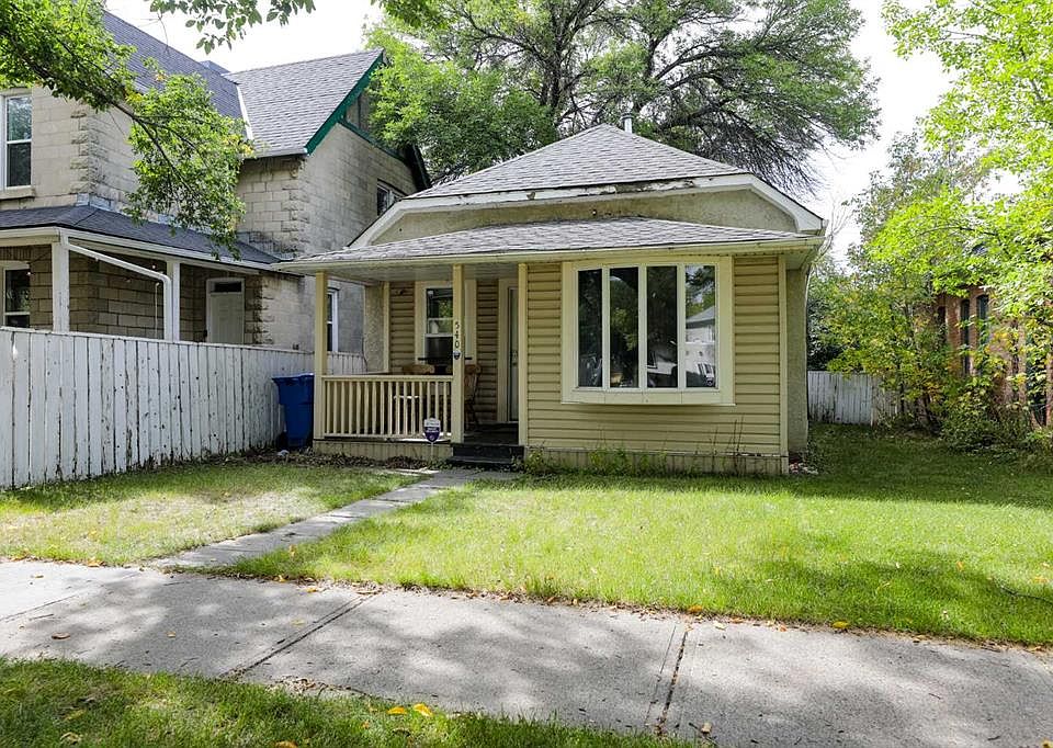 1st image of 540 E 12th St S