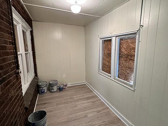 2nd image of 15824 Steel St #1
