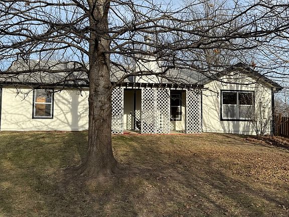 2nd image of 2305 Brett Dr