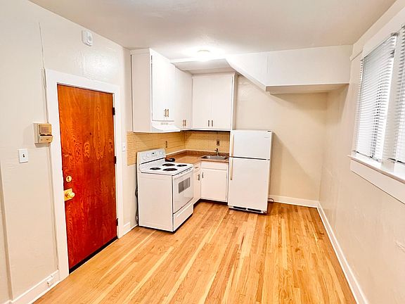 3rd image of 1815 Powell St APT 11