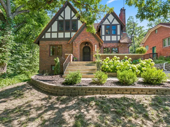 2602 Lincoln Ave, Des Moines, IA 50310