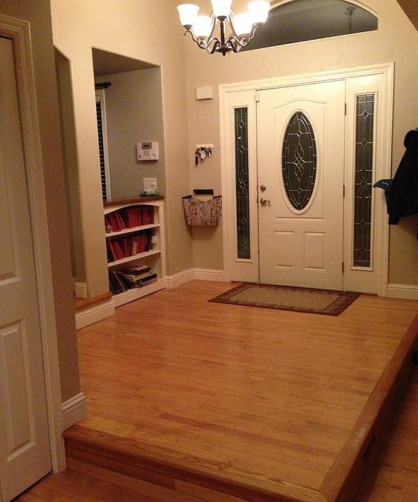 2nd image of 2812 Villa Vista Way