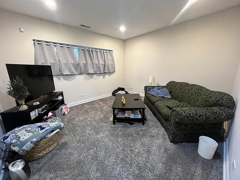 1844 N California Ave — Photo 14