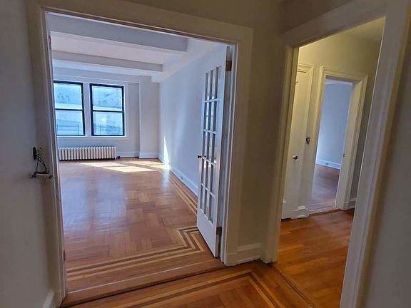 4th image of 441 W End Ave APT 6C