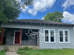 306 W Jacinto St, Groesbeck, TX 76642