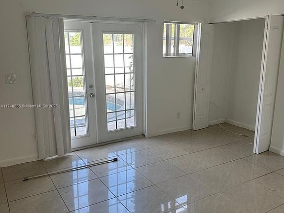 3rd image of 17891 NE 13th Ave