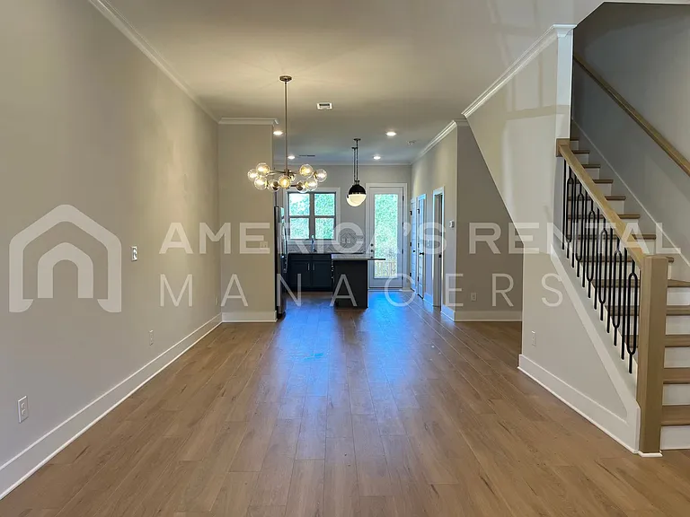 4826 Silas Ave — Photo 3