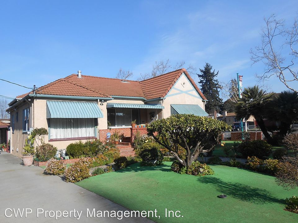 1st image of 594 Broadmoor Blvd