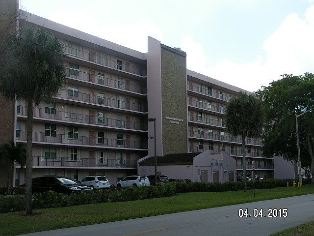 1st image of 4570 NW 18th Ave APT 507