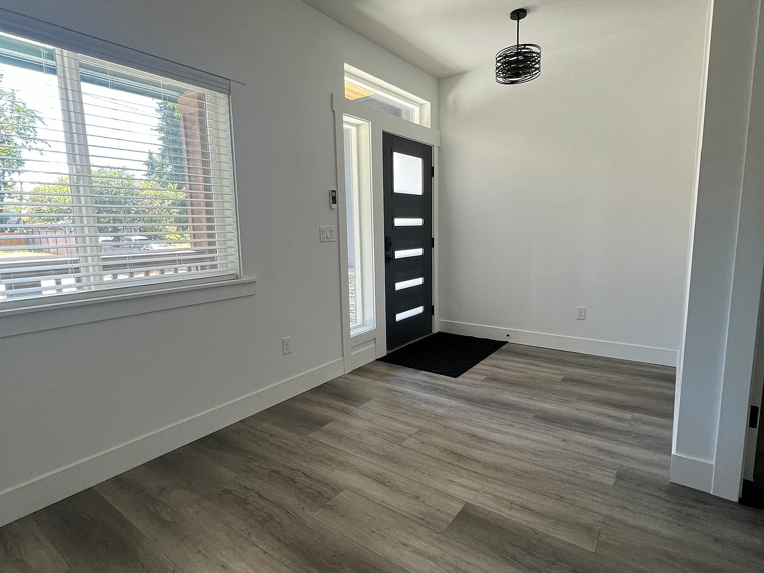 1 bed, 400 sqft, $1,150 — Photo 2