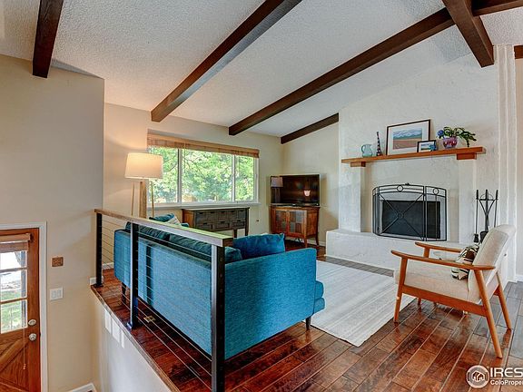 5th image of 718 Cambridge Dr