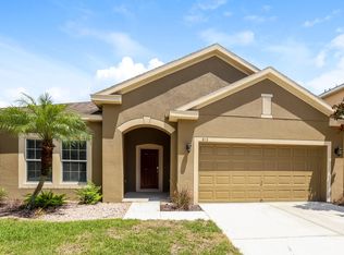 813 Fern Leaf Dr, Ruskin, FL 33570