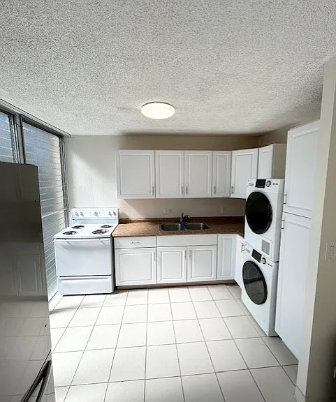 1702 Kewalo St #203 — Photo 5