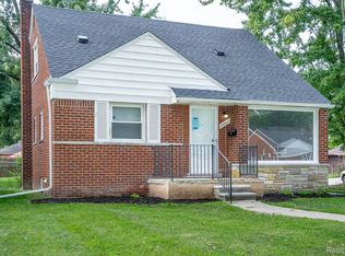 19902 Country Club Dr, Harper Woods, MI 48225