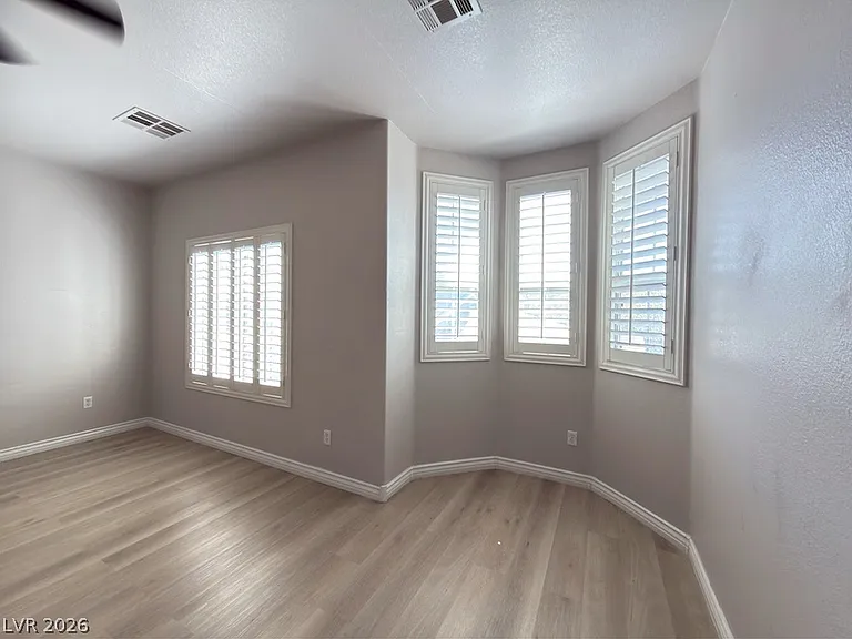 215 Animated Ct — Photo 12
