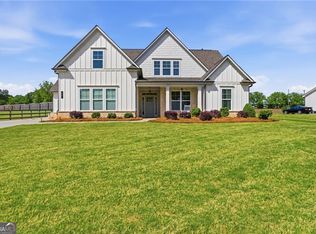 77 Wallace Dr, Winder, GA 30680