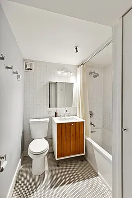 Rented by Corcoran | media 6