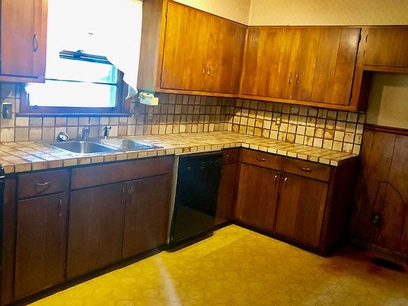 5th image of 701 Hammond Dr