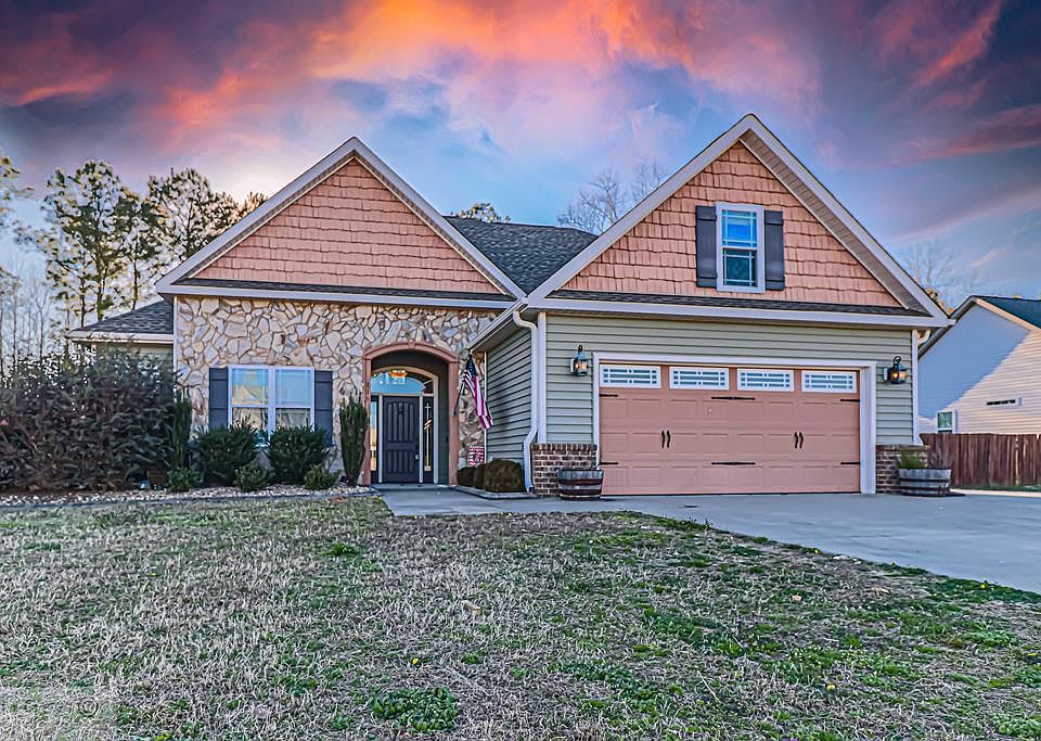 1st image of 119 Laurel Dr