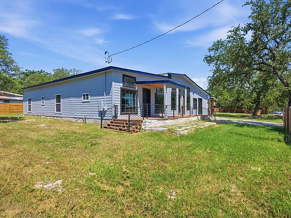 5th image of 17621 Stacey Ln