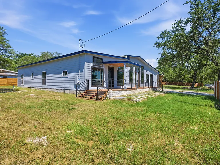 17621 Stacey Ln — Photo 5