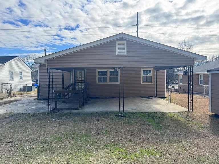 908 Rochester Dr — Photo 9