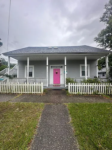 618 Harnett St #A Photo 1