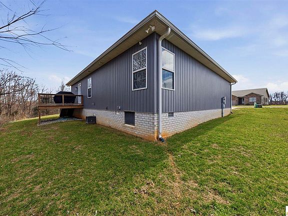 4th image of 216 Ashkirk Ln