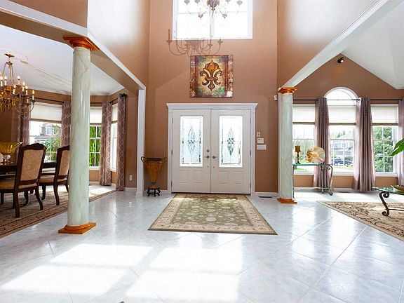 4th image of 11 Boxwood Ln