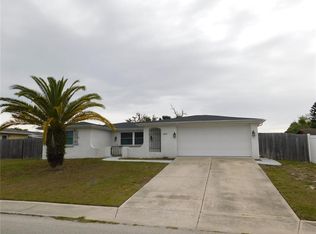 9812 Lake Chrise Ln, Port Richey, FL 34668