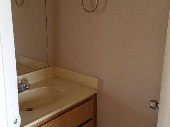 5th image of 2838 E Beck Ln Unit 1