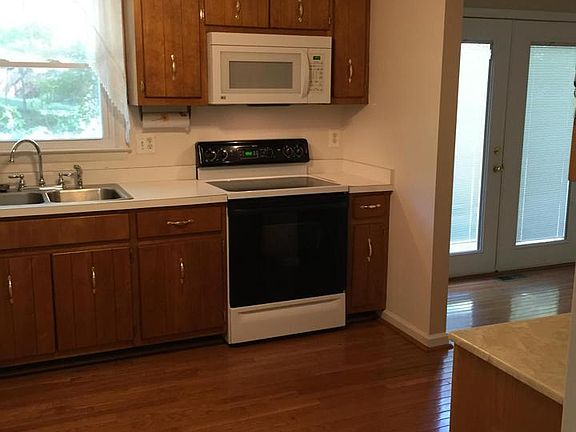 2nd image of 310 Shelton Dr