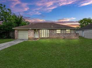 12207 Flushing Meadows Dr, Houston, TX 77089