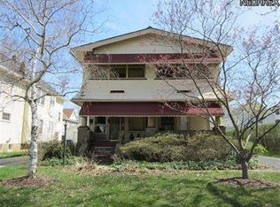 2221 Woodward Ave, Lakewood, OH