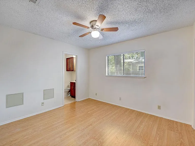 5619 Clay Ave #B — Photo 10