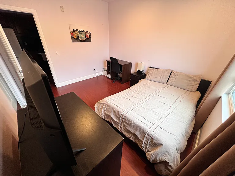 7056 Fulton St #9 — Photo 3