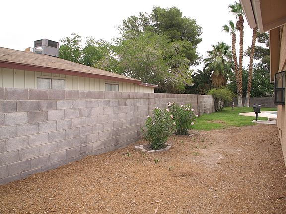 2nd image of 3666 Scotwood St