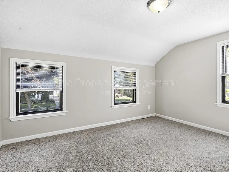 12769 Mercier St — Photo 10