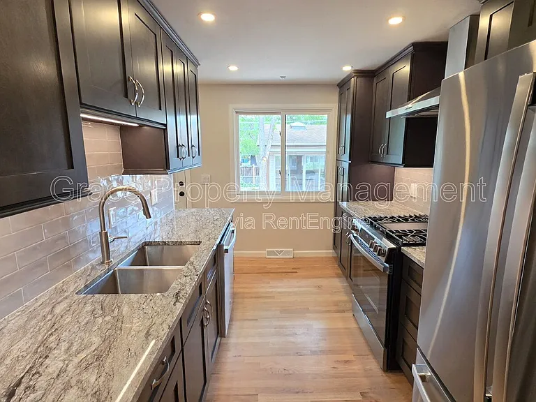270 Beryl Way — Photo 5