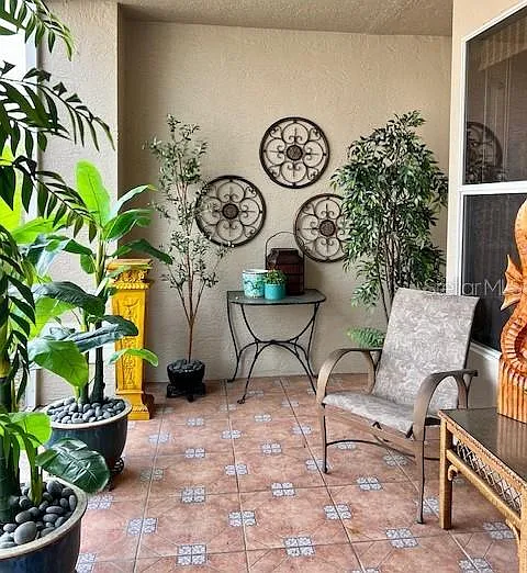 2 bed, 2.0 bath, 1661 sqft, $6,000 — Photo 3