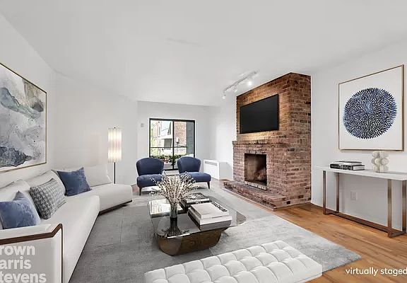 2nd image of 822 Greenwich St APT 4B