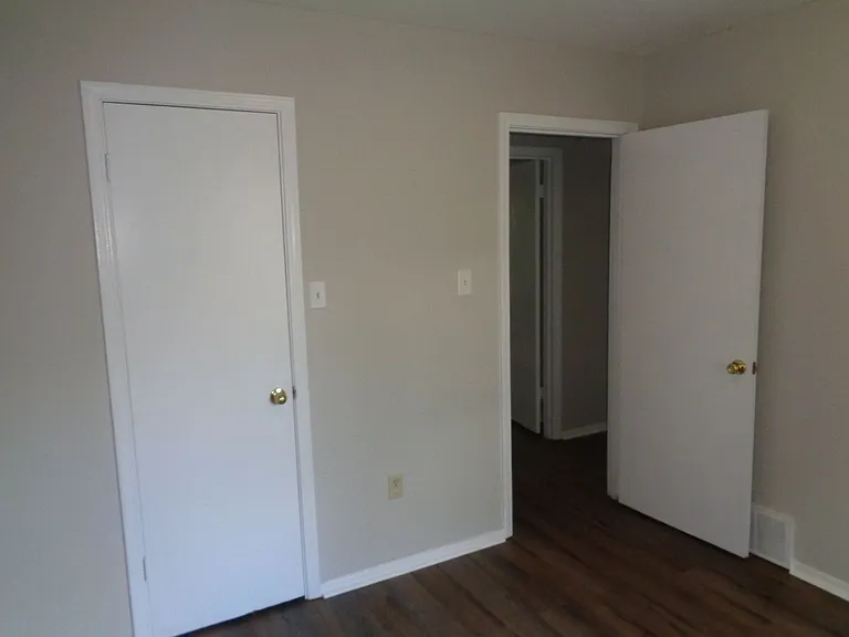 5163 Haynes Dr — Photo 13