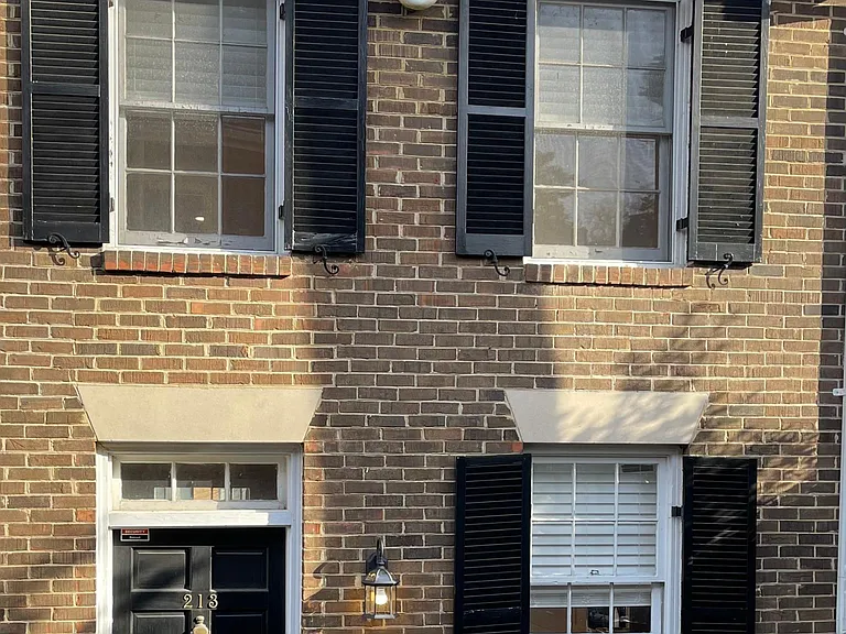 213 S Union St — Photo 1
