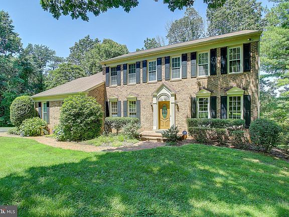 4th image of 7148 Chesterfield Dr