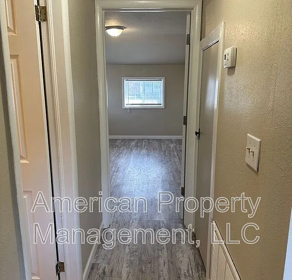 3605 1/2 E 16th St #B — Photo 11