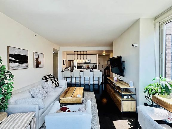 4th image of 306 Gold St APT 10F