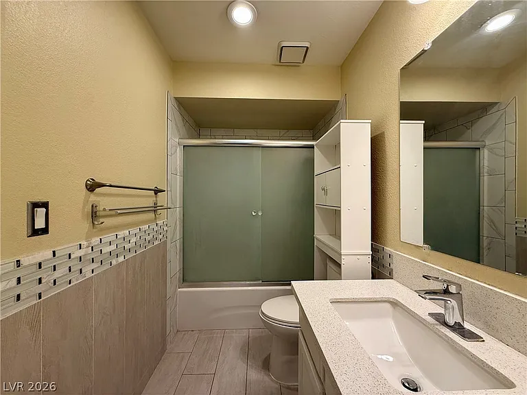 5923 Laredo St — Photo 45