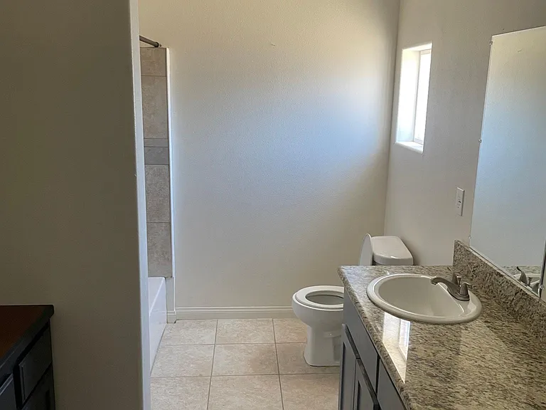 8600 Lime Ave — Photo 10